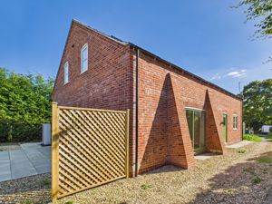 Side Elevation- click for photo gallery